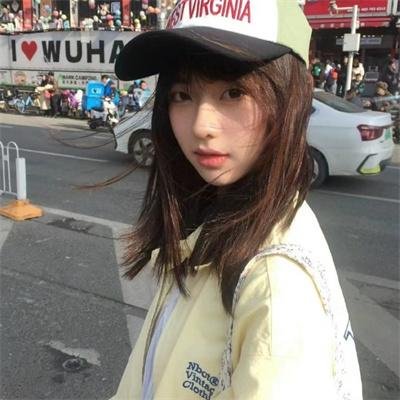 空虚的闪耀 海报